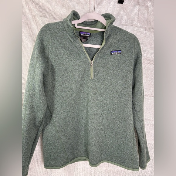 Patagonia Tops - Patagonia Women’s Sage Green Quarter Zip Fleece Pullover